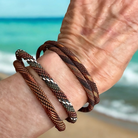 Bundle of 4 Recycled copper wire handmade men’s African bracelets Zimbabwe - Picture 3 of 5